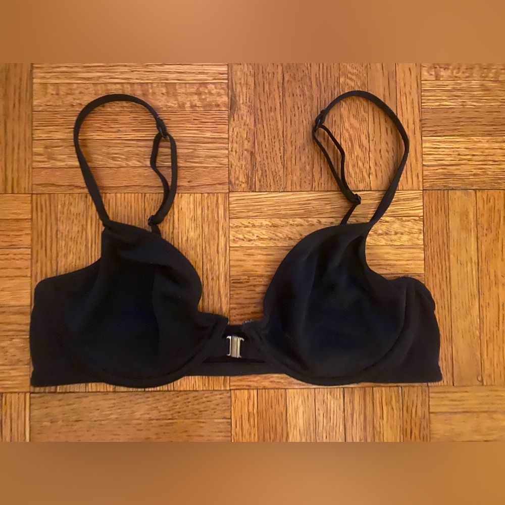 Victoria’s Secret ♠️ 34B Underwire Bra | Front Closure Black Adjustable Straps